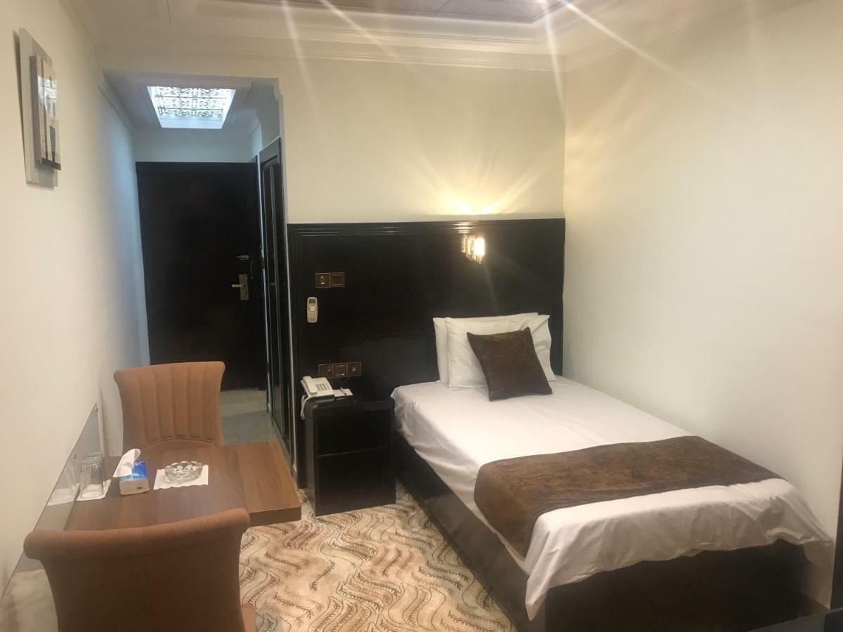 Castle Hotel Basra Екстериор снимка